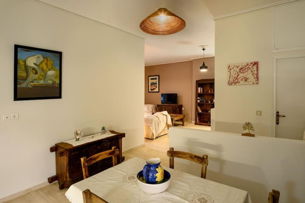 Quiet With A Garden Apartment Athens